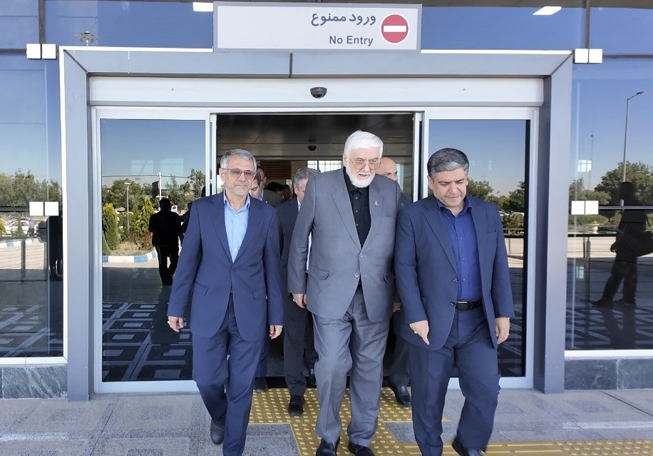 بااستقبال استانداراردبیل وصدیف بدری نماینده اردبیل مدیرعامل بانک پاسارگاد وارداردبیل شد