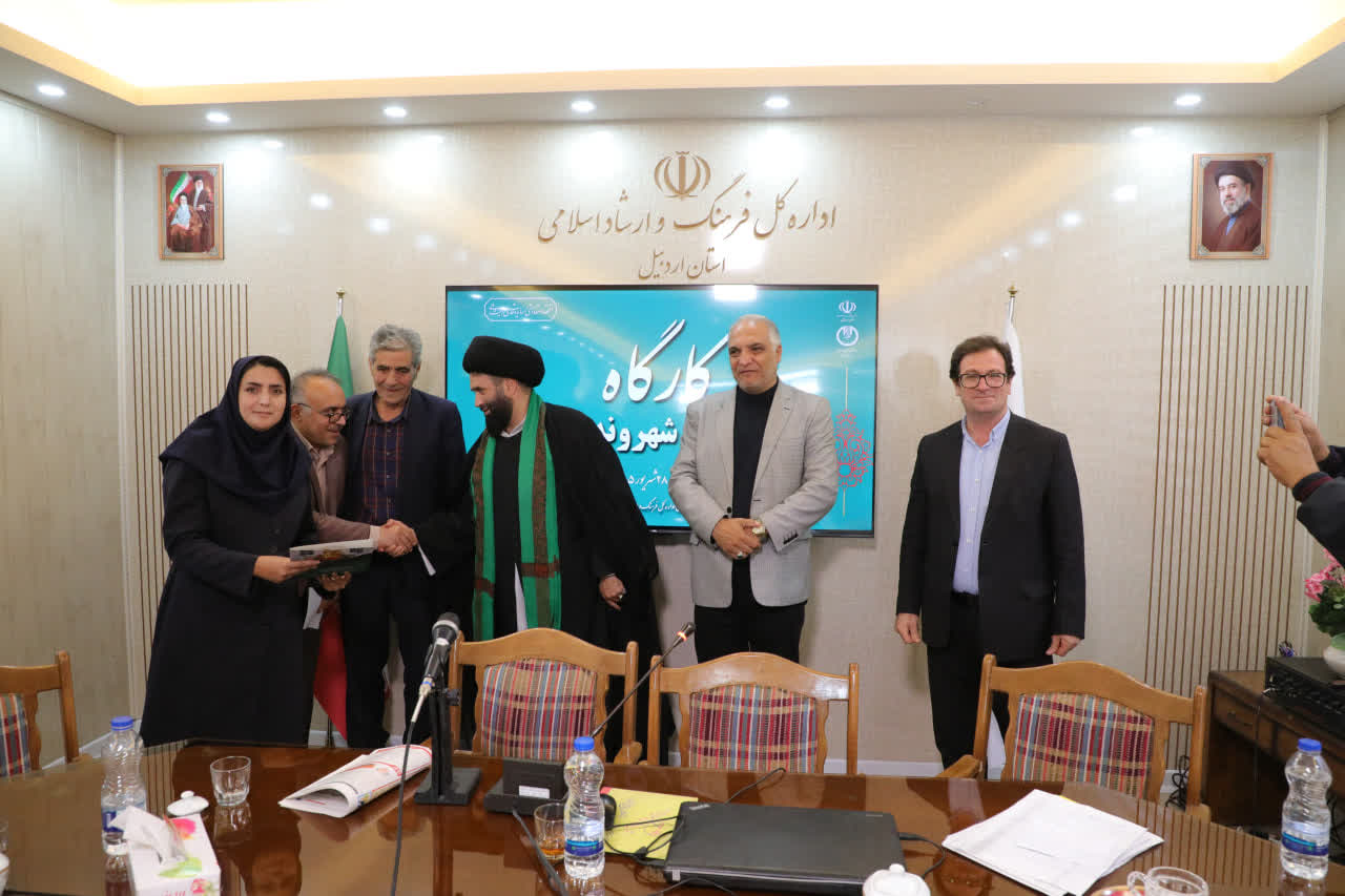 خانم فاطمه ارشدی به عنوان شهروند خبرنگار ستاد امربه معروف و نهی از منکر استان اردبیل معرفی شد